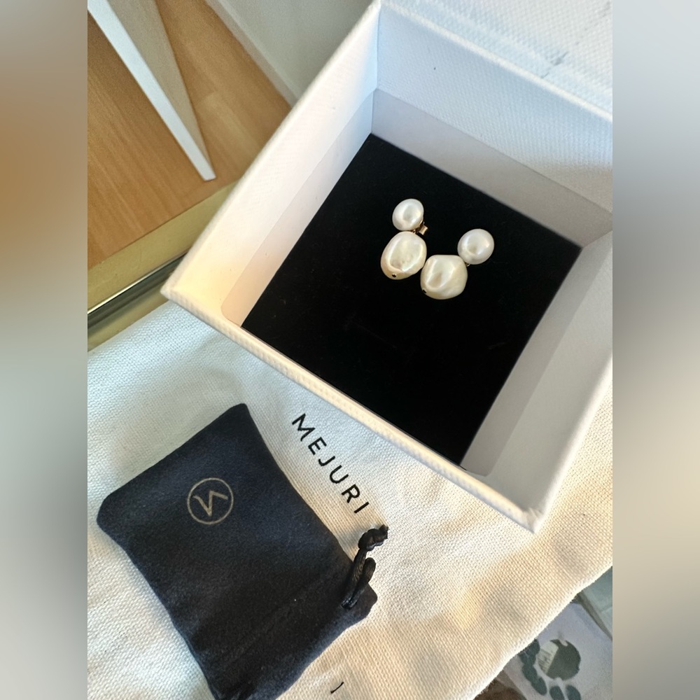 Mejuri freshwater Pearl earrings